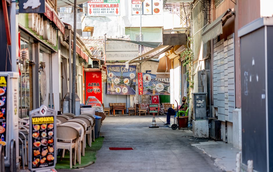 Cadru din teren care sugereaza colaborare locala